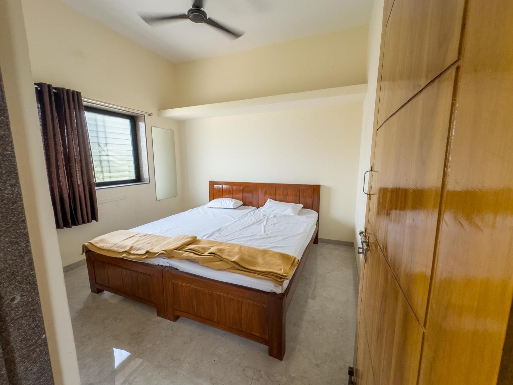 Punekar Bhavan Akalkot Quarto foto
